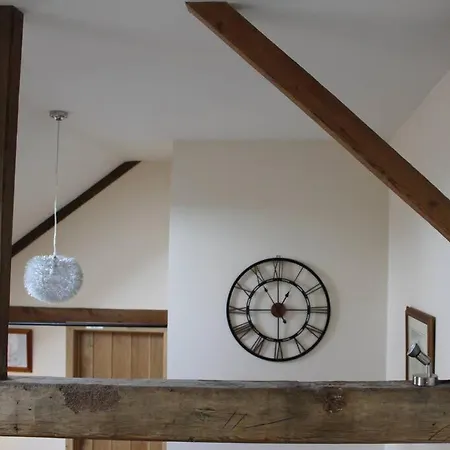 The Granary Luxury Barn