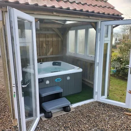 The Granary Luxury Barn דירה