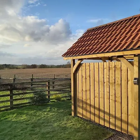 The Granary Luxury Barn ת'ירסק